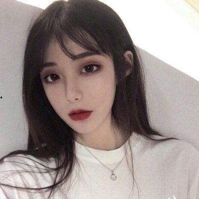 吃瓜网红照片头像可爱女,揭秘吃瓜网红的可爱女生头像之谜”